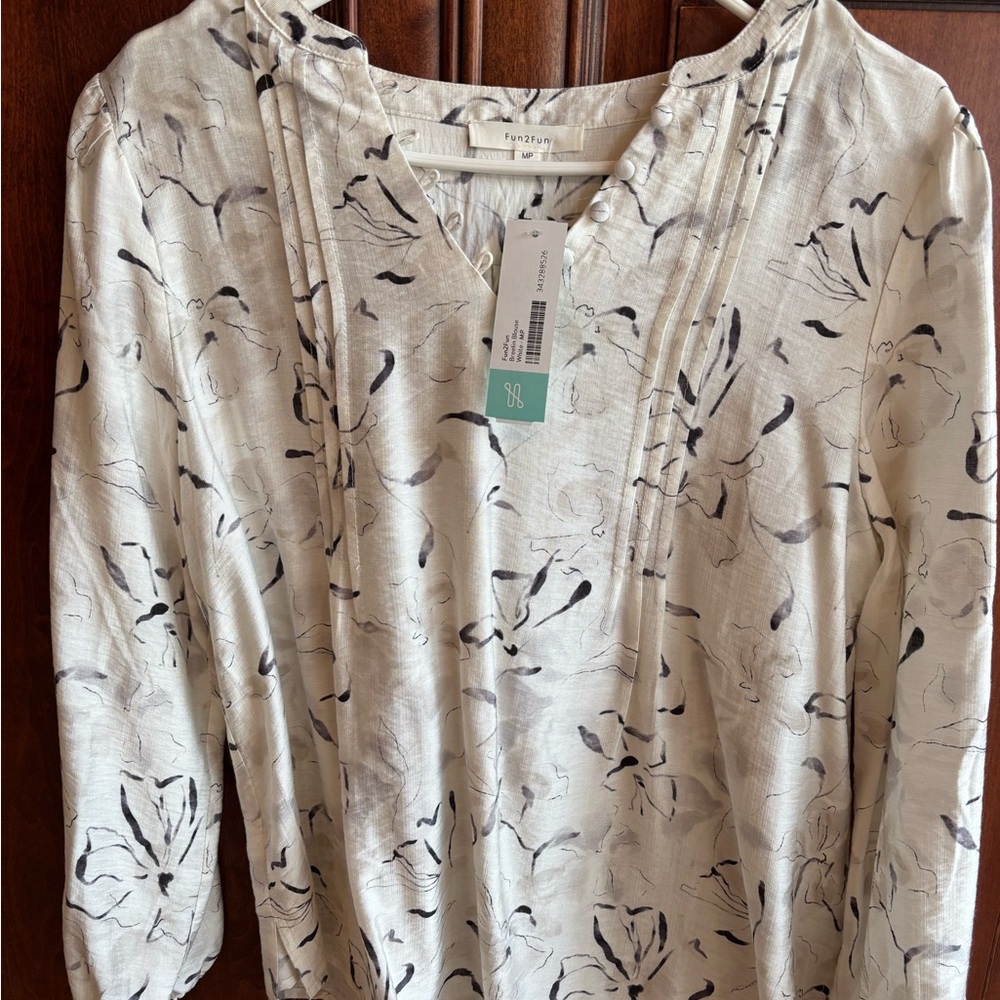 Fun 2 Fun Cream and Black Floral Blouse